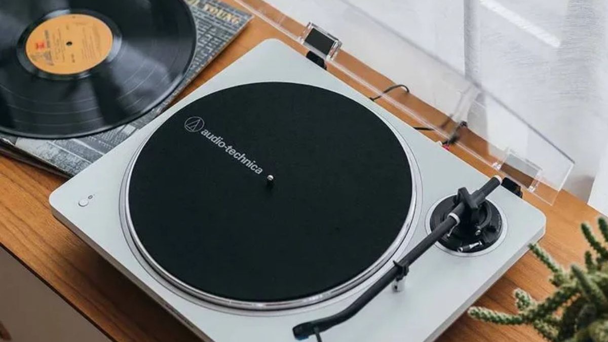 LP70XBTWS